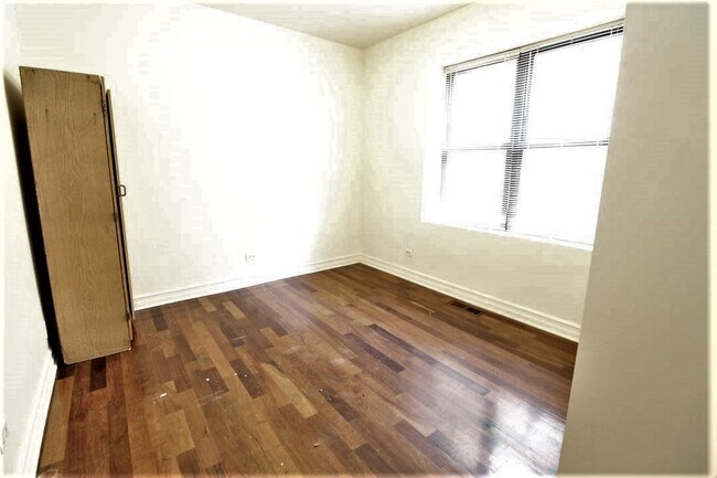 Foto del edificio - 4347 N Sawyer Ave