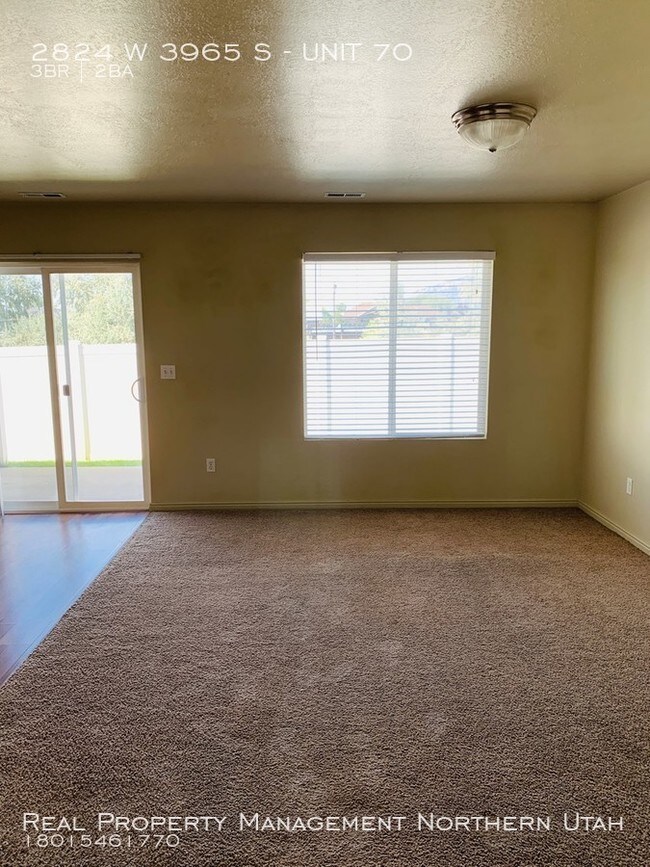 West Haven townhome 2824 W 3965 S 70 Apartment for Rent in West