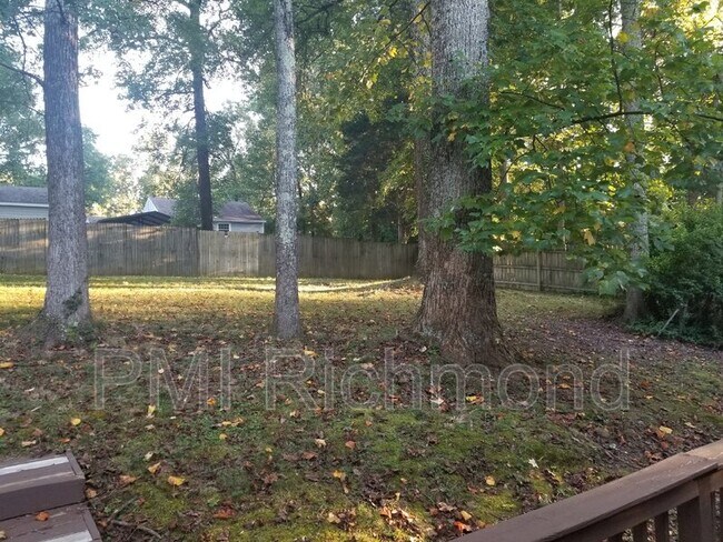 Foto del edificio - 12345 Little Pond Ln