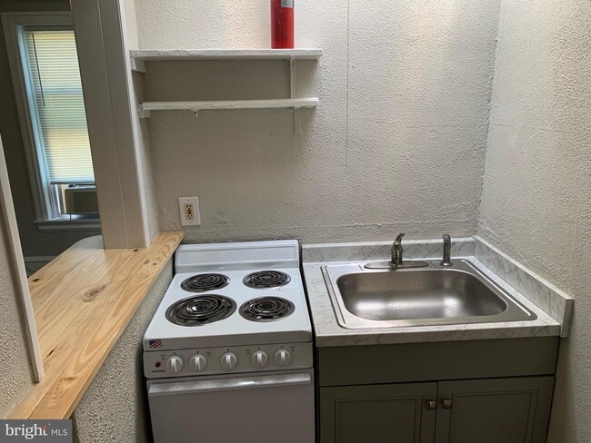 Foto del edificio - 1517 N Franklin St