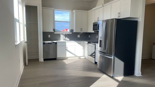 Building Photo - BRAND NEW Luxury 1-Bed Apartment  in Lake Nona – Bright, Modern, and Move-In Ready!