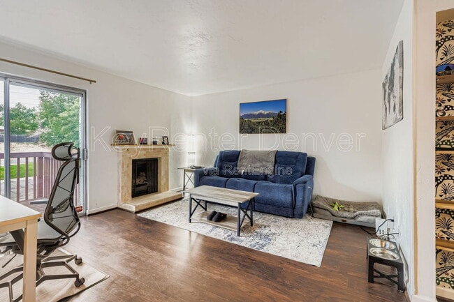 Foto del edificio - 5300 Cherry Creek S Dr