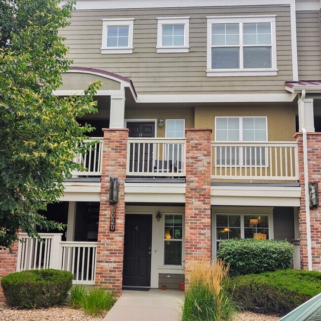 Building Photo - AVAILABLE OCT 1ST 2025! Spacious 2 Bedroom...