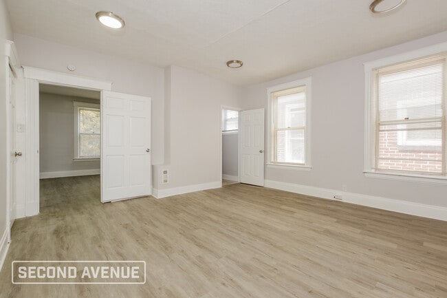 Building Photo - 411 Maple ST