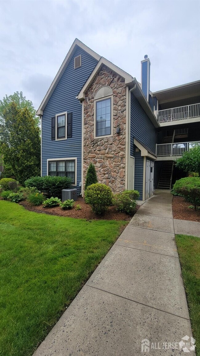 Building Photo - 138 Longfield Ct