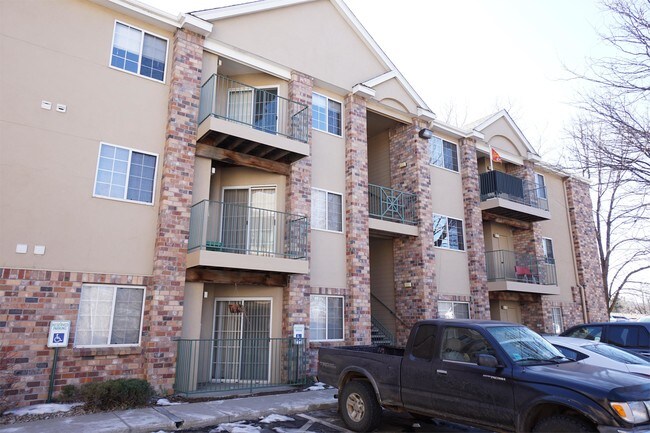 Building Photo - 5907 S GALLUP St