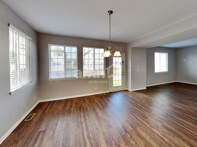 Building Photo - 1109 Violet Lane