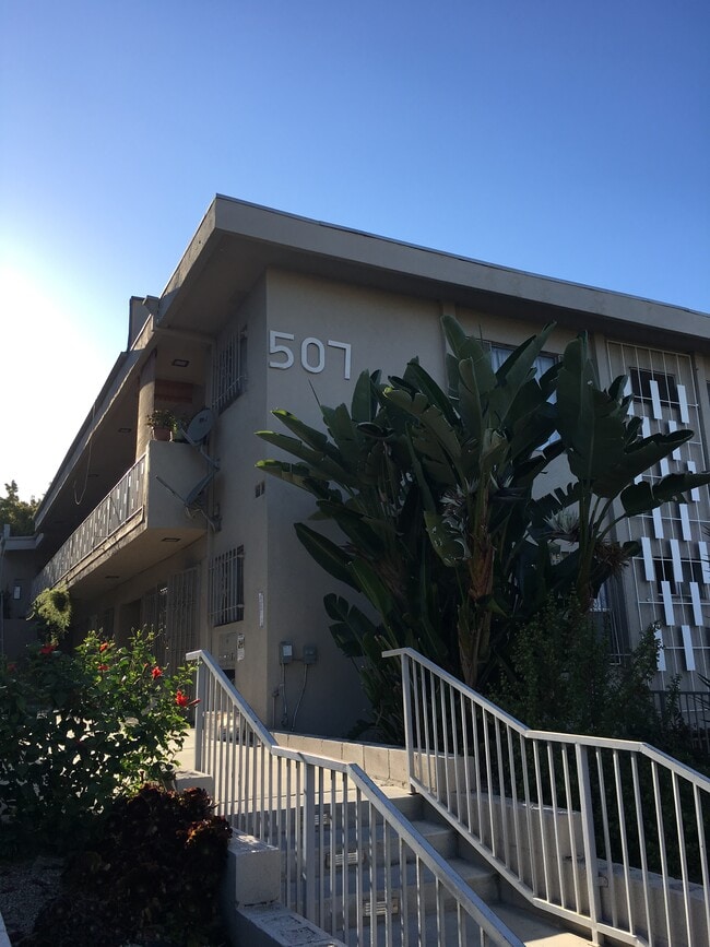 507 N Hayworth Ave Unit 7, Los Angeles, CA 90048 Apartments in Los