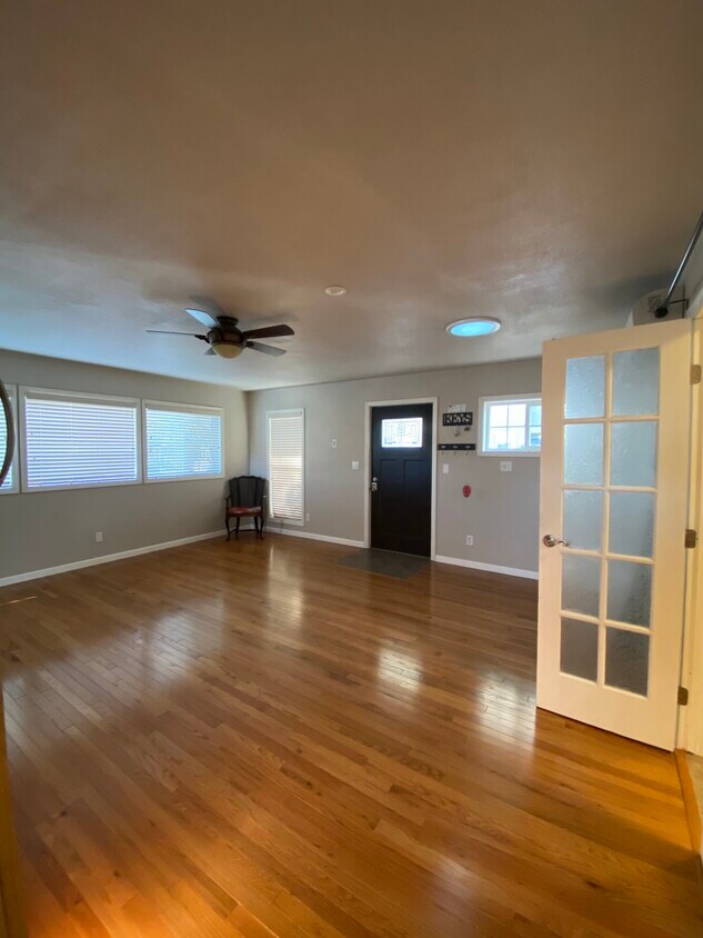 Foto principal - 172 Skidmore St.