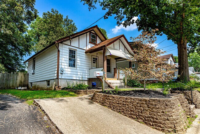 Building Photo - 6312 Bedford St