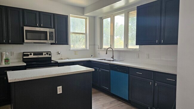 Foto del edificio - 14891 E Centrepoint Dr