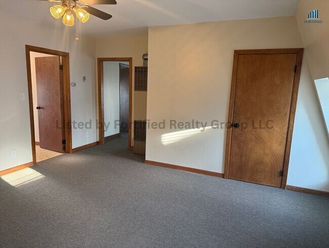 Foto del edificio - 825 Plymouth Ave