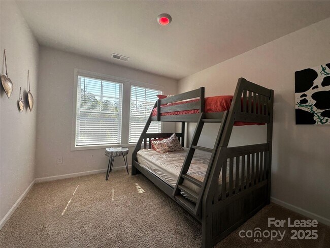 Foto del edificio - 596 Altamonte Dr