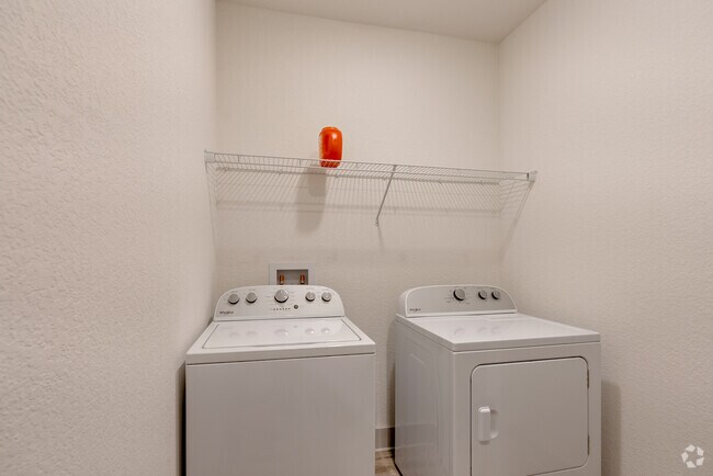 1BR,1BA - 756SF - Palacio