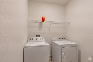 1BR,1BA - 756SF - Palacio