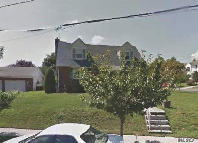 Primary Photo - 28 Lynton Rd