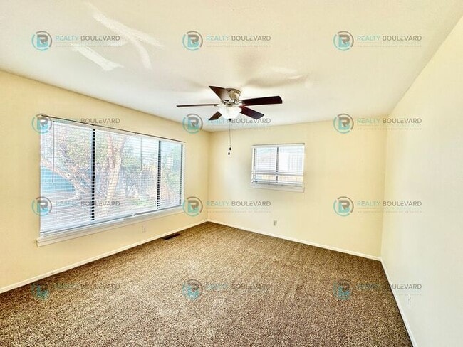 Building Photo - Welcome to your dream home in Northeast Re...