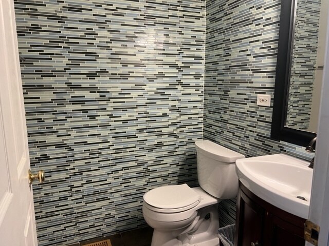 Building Photo - 1316 E 63rd St