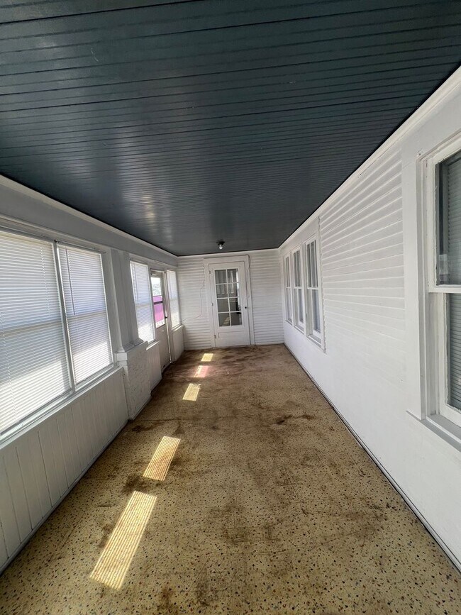 Foto del edificio - 2436 Laurel Ave N