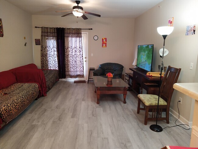 Foto del edificio - 10518 Hill Point Ct