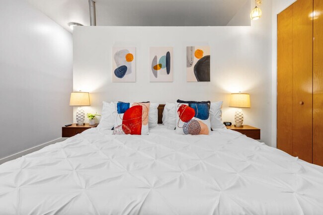 Building Photo - 309 Vine St