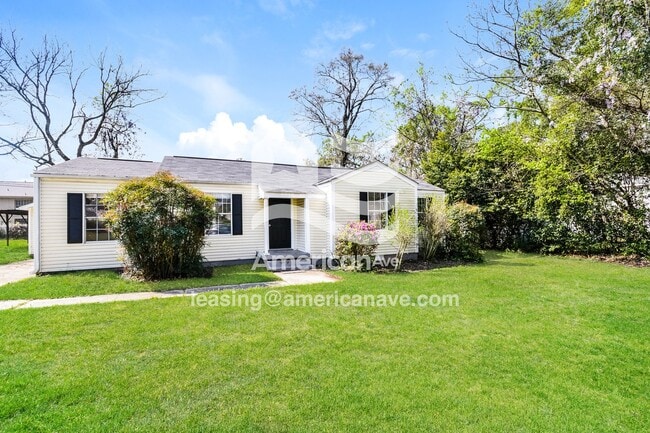 Building Photo - 28 Springbrook Cir