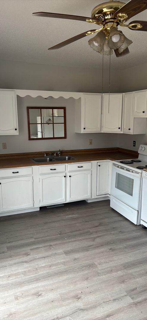 Foto del edificio - Charming 2 Bedroom 1 Bath Home for Rent/ Rent Reduced