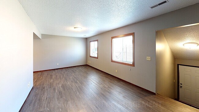 Building Photo - 1514 Cedar St