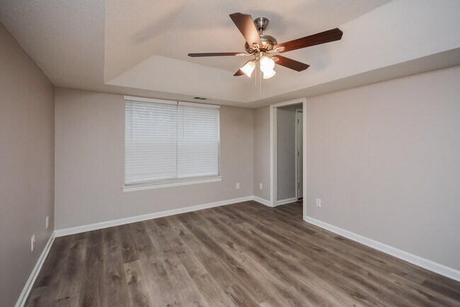 Foto del edificio - 5490 Northcut Dr