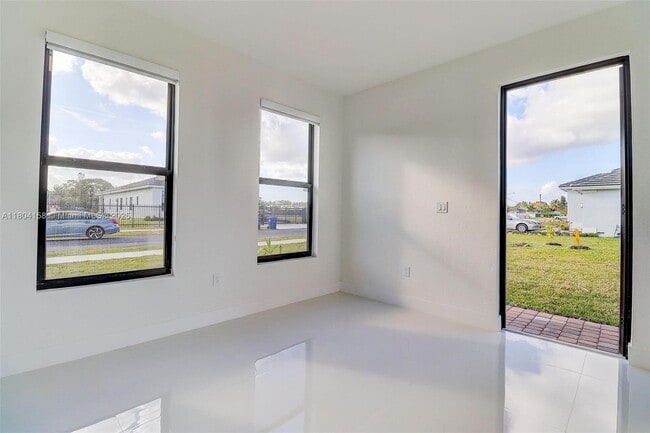 Building Photo - 30840 SW 192nd Ct
