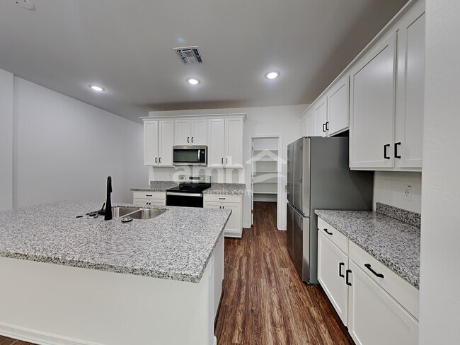 Foto del edificio - 15074 W Sherman St