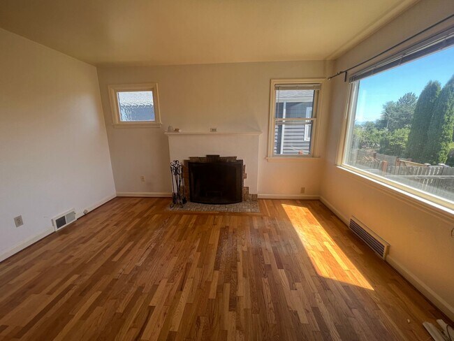 Foto del edificio - West Seattle Home