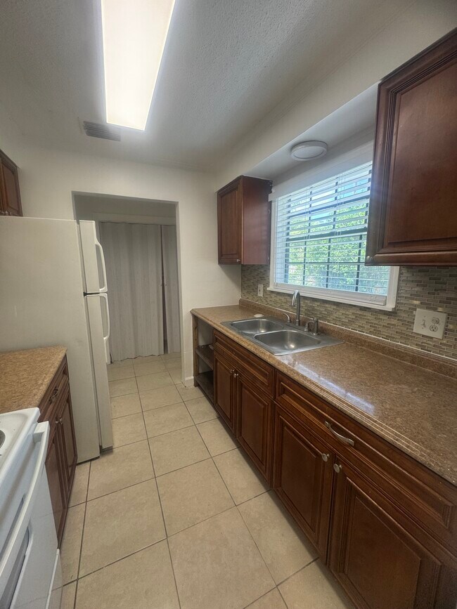 Foto del edificio - 1490 NW 3rd St