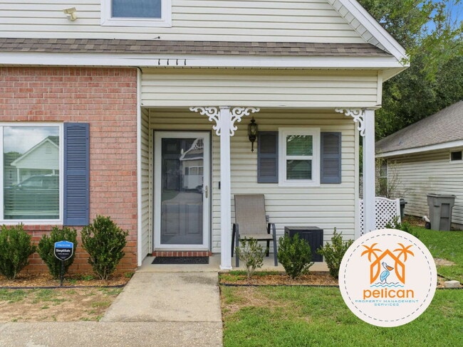 Building Photo - "Charming 3-Bed, 3-Bath Gem on Sweetbriar Street - Spacious 1320 Sq Ft in Cantonment, FL!"