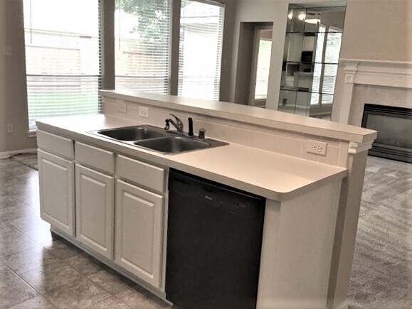 Foto del edificio - 4715 Meadows Edge Ln