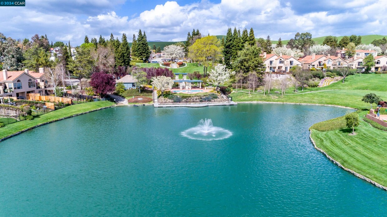 Primary Photo - 3105 Lakemont Dr