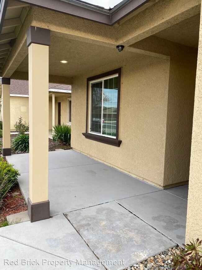 Building Photo - 4 br, 2 bath House - 662 La Habra St.
