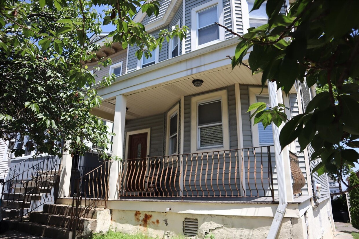 Foto principal - 78 Kimball Ave