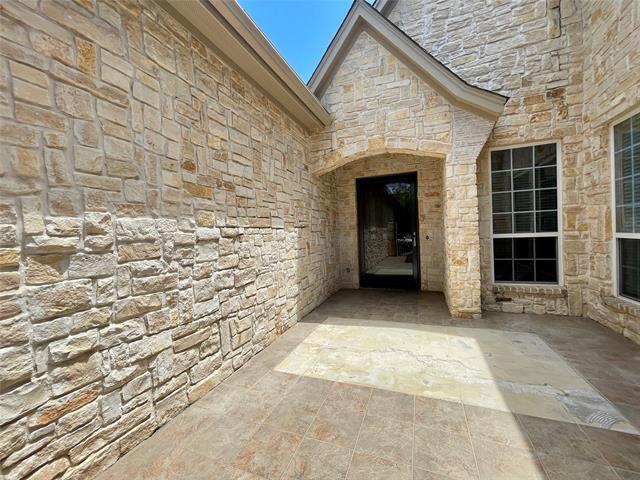 Building Photo - 2406 Vineyard Dr