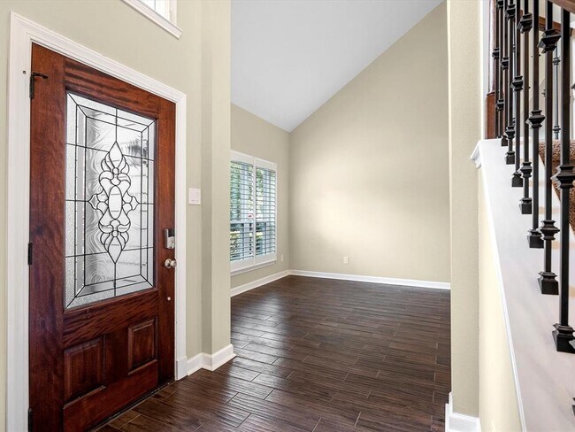 Foto del edificio - 9707 Green Valley Ln