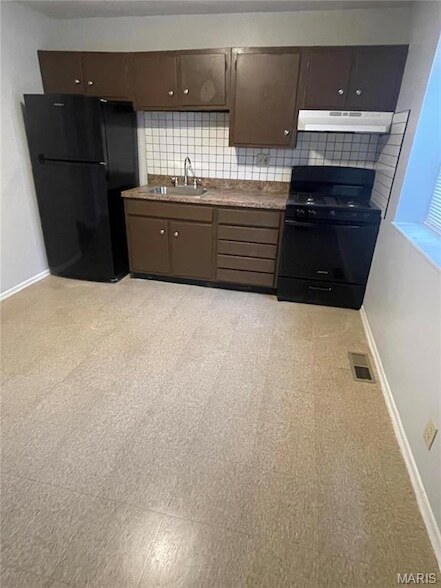 Foto del edificio - 255 Chambers Rd