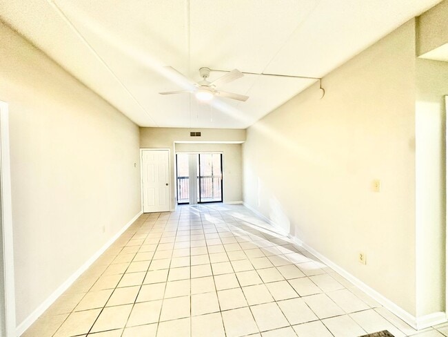 Foto del edificio - 211 Heritage Blvd