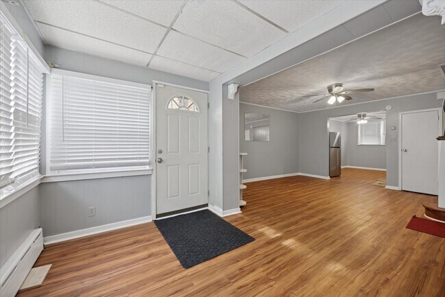 Foto del edificio - 228 N 6th St