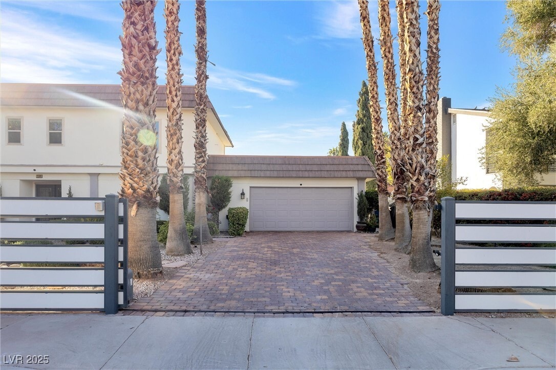 Foto principal - 2100 Westlund Dr