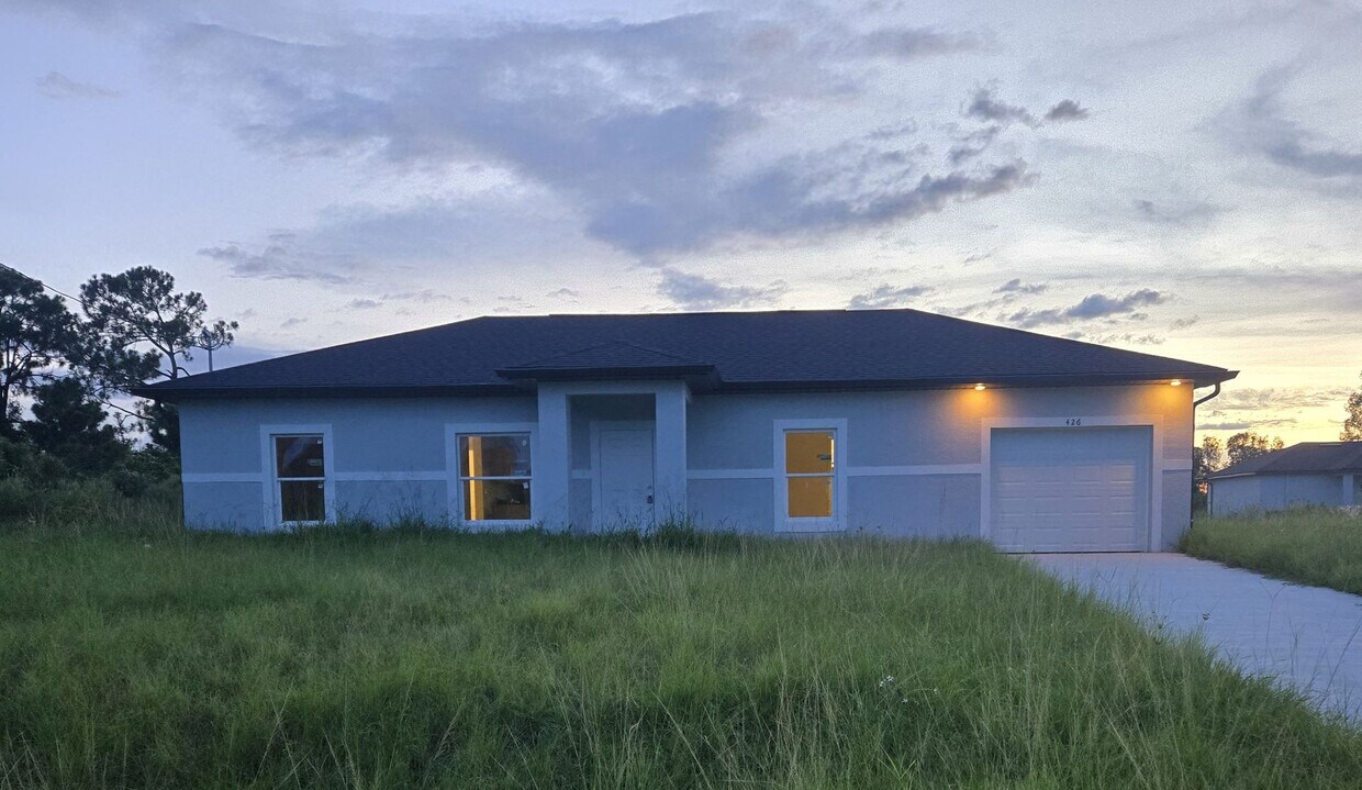 Brand New 3/2/1- South Lehigh Acres- - Brand New 3/2/1- South Lehigh Acres-