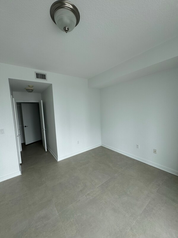 Foto del edificio - 1111 SW 1st Ave