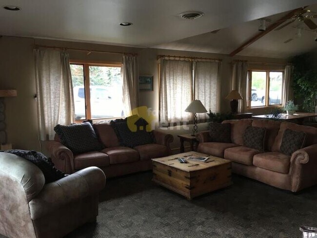 Building Photo - 2 bedroom in Steamboat Springs CO 80487