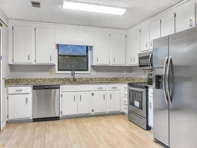 Foto del edificio - 2293 Carousel Ct