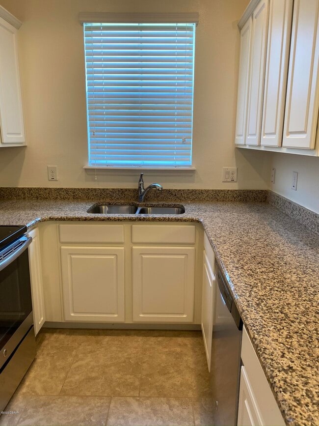 Building Photo - 202 Wentworth Grande Dr