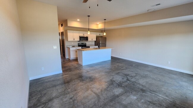 Building Photo - 3319 Stoneway Ct